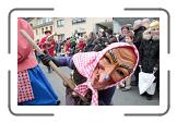 2289711_1_Ve__Schaerensprung_Biewer10 * Biewerer Schaerensprung 2012. Der gro§e Fastnachtsumzug in Biewer wurde traditionsgemaess angefuehrt von den Biewerer Hexen (Foto) und der naerrischen Polonaise beim SchaerensprungTV-Foto: Friedemann Vetter * 680 x 426 * (71KB)