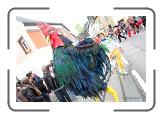 2289712_1_Ve__Schaerensprung_Biewer09 * Biewerer Schaerensprung 2012. Der gro§e Fastnachtsumzug in Biewer wurde traditionsgemaess angefuehrt von den Biewerer Hexen und der naerrischen Polonaise beim Schaerensprung. Der Biewerer HoahnTV-Foto: Friedemann Vetter * 680 x 453 * (77KB)